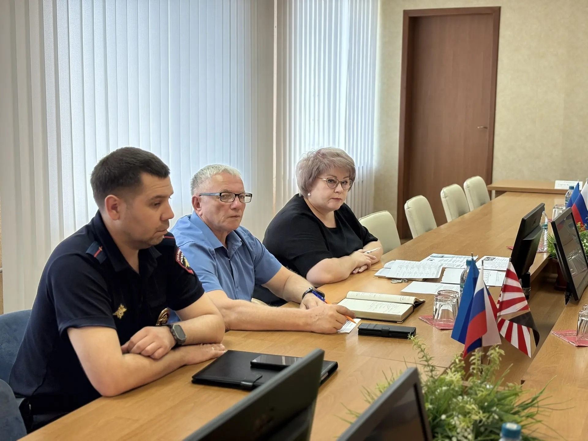 В Администрации Краснолучского городского округа состоялось заседание рабочей группы по противодействию нелегальной занятости.
